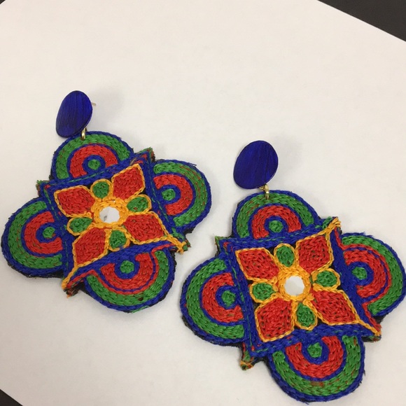 Embroidered Indian Earrings . - Picture 1 of 5